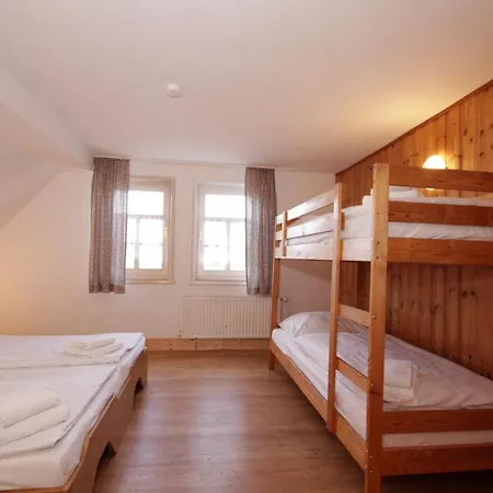 Hofraithe Park Apartment *